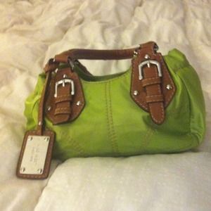 ✨Reduced!✨Nine West lime green bag!