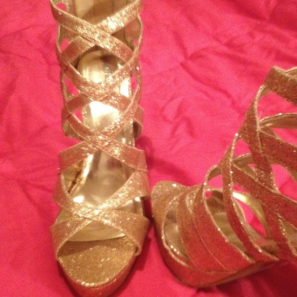🆑Sold🆑Gold gladiator stilettos
