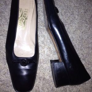 FERRAGAMO 8.5 B Black