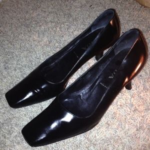 ** SOLD** Prada Black Squared Toe Kitten Heel 8.5