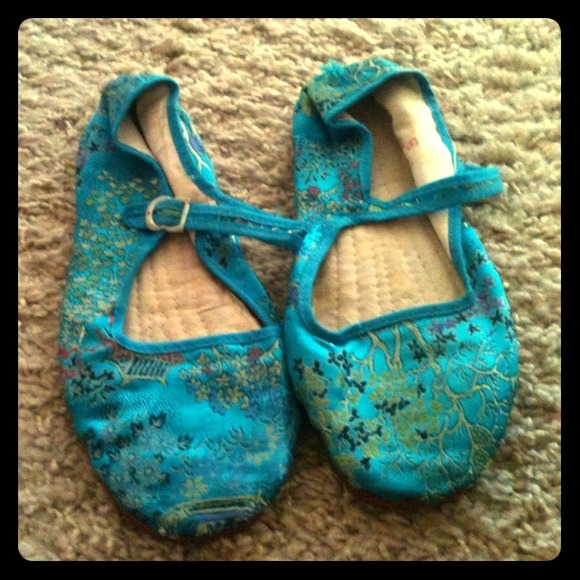 Cute china dollar shoes