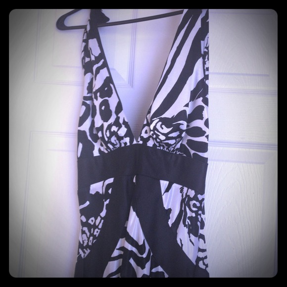 Black and white cheetah/zebra print dress :)