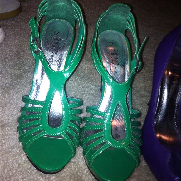 Kelly green patent heels
