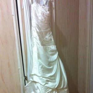 New Ivory Size 4 Mermaid Gown Wedding Dress