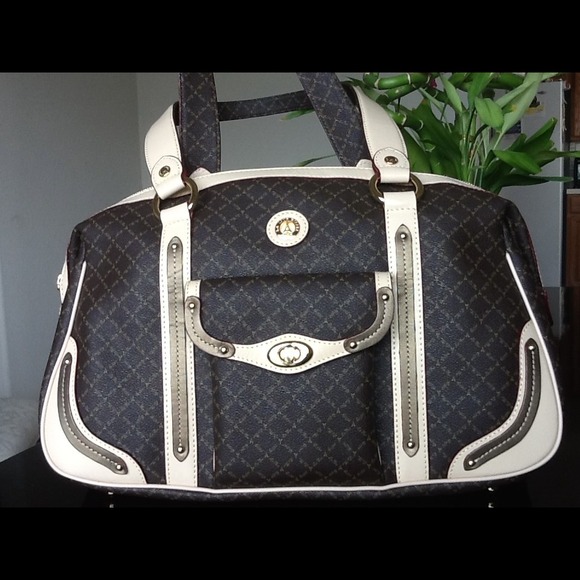 SOLD La Tour Eiffel Paris Saddle Hobo Handbag - Picture 2 of 3