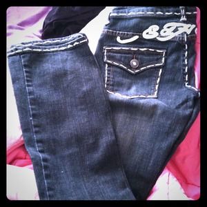 They are too big barely/: