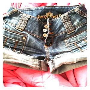 Almost famous jean shorts