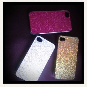 On hold !!!iPhone 4 cases