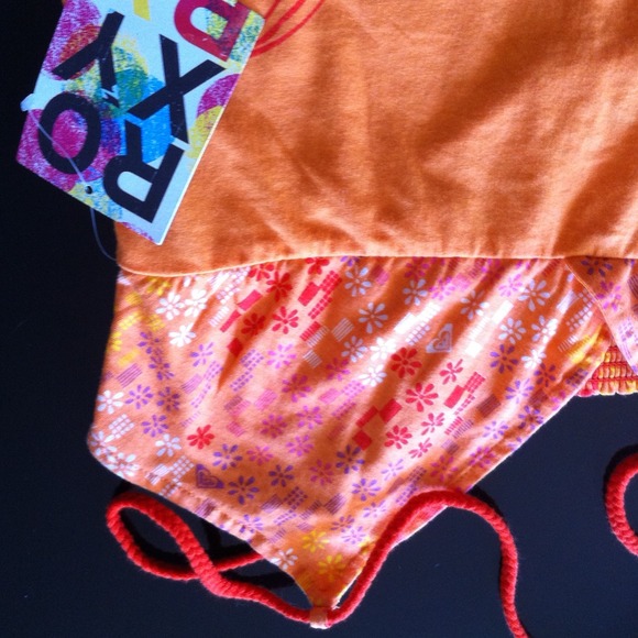 New Roxy top sold as bundle - Picture 4 of 4