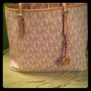 Micheal kors handbag