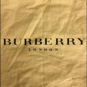 💢SOLD💢Authentic Burberry dust cloth