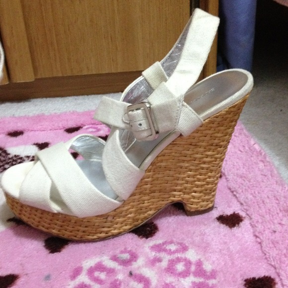 Wedge - Picture 2 of 2
