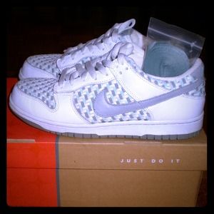 Nike White/Light Gray/Light Blue Dunk