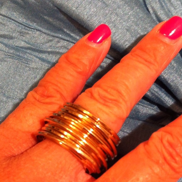 Gold ring - Picture 3 of 3