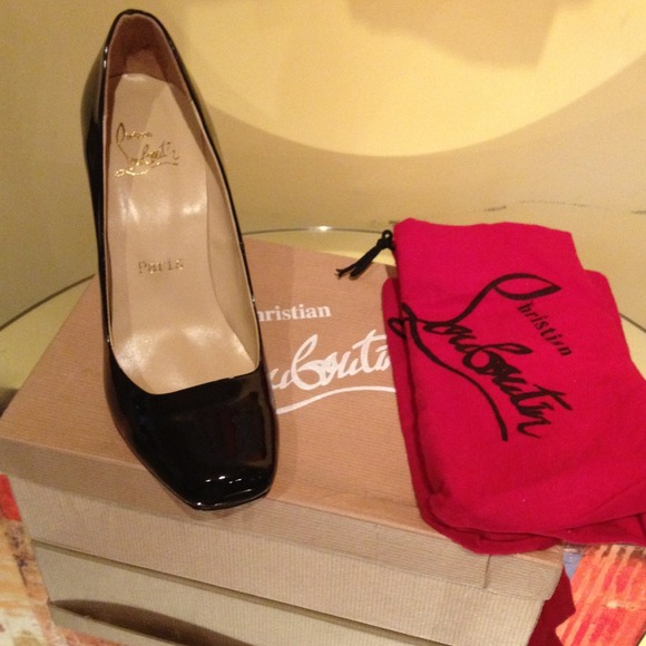 louboutin  Shoes - Reserved for Alvictoria😱😱😱Louboutin Pump