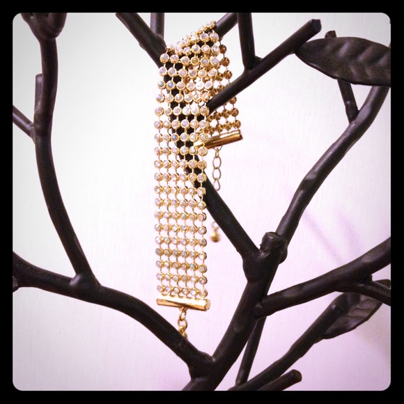 Jewelry - Gold rhinestone bracelet