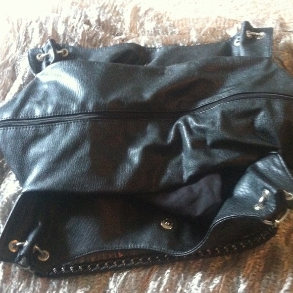 Handbag - Picture 2 of 3