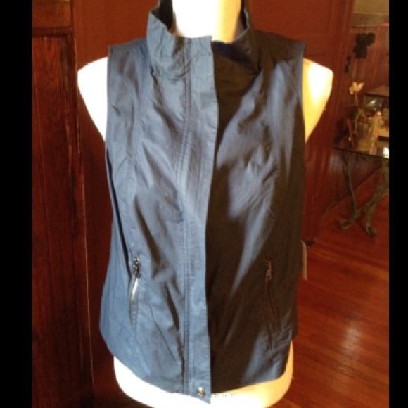 SOLD New With Tags Navy Vest - Picture 2 of 3