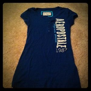 Aeropostale T-shirt.