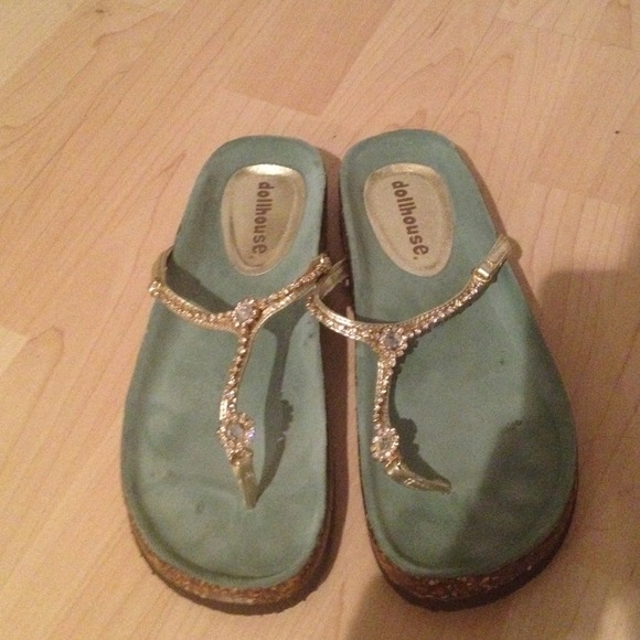 Sold......Dollhouse gold "Birkenstock type"