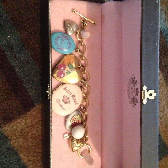 Juicy Locket Charm Bracelet 6lockets