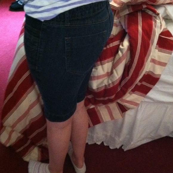 *SOLD***^^Bermuda shorts - Picture 4 of 4