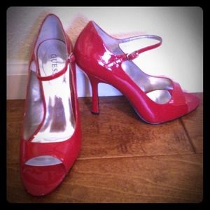 Cherry red patent leather Guess pumps