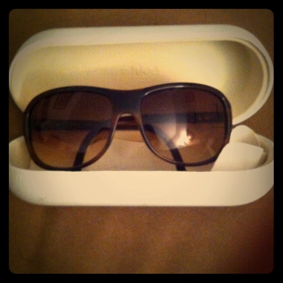 Lower Price❌Authentic Chloe Sunglasses