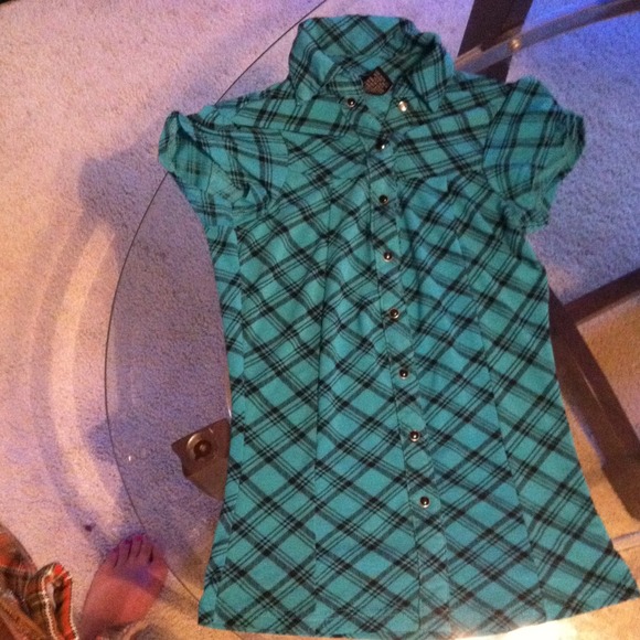 A fitted shirt!!