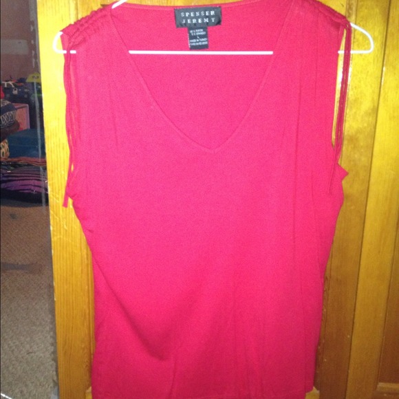 Sleeveless red top