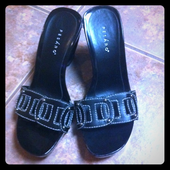 🔻REDUCED🔻Cute black heels