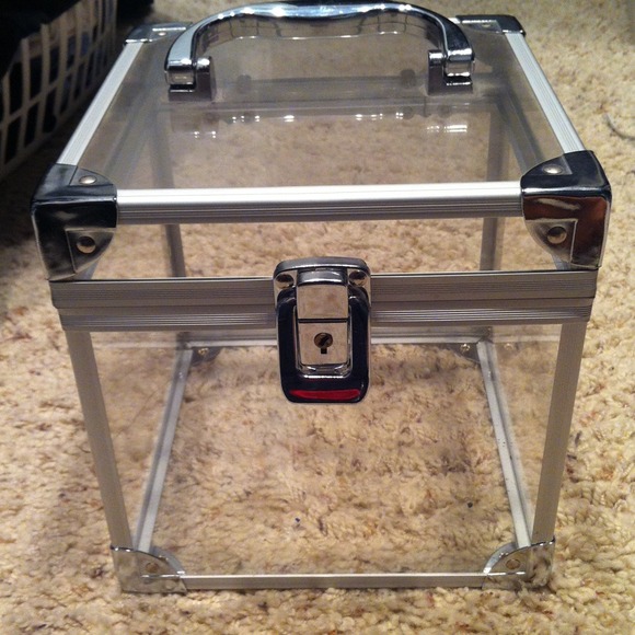 Makeup case