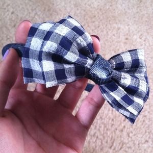 Plaid dark blue and white bow headband.