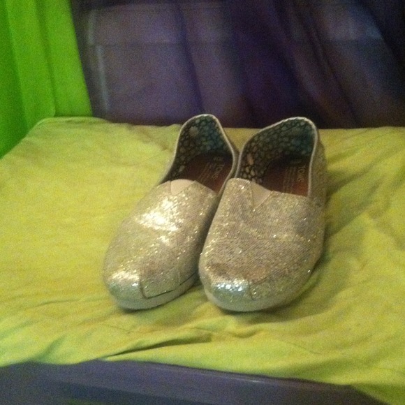 TOMS Shoes - Sparkly toms