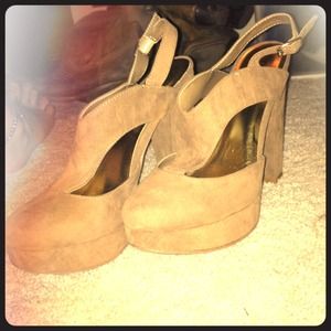 High heel suede shoe