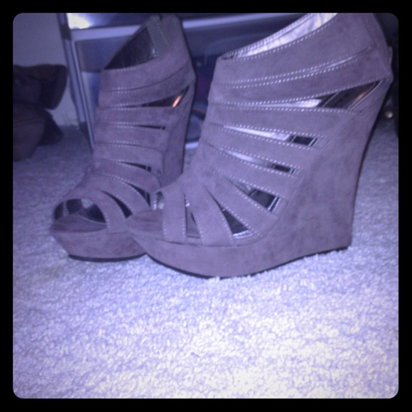 5.5" heel suede