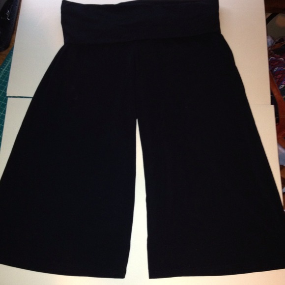 Juicy couture gaucho lounge capris