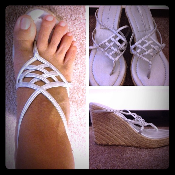 BR silver wedges