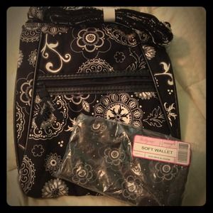 thirty-one shoulder bag and wallet