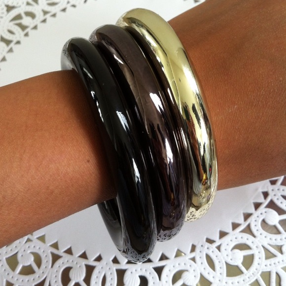 ✴SOLD✴Big and bold bangles - Picture 2 of 4