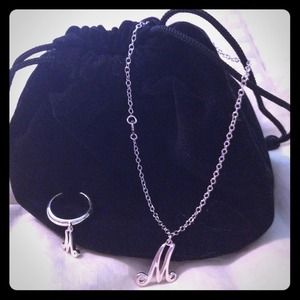 🎈bundled "M" toe ring, Roxy Bag & Brighton