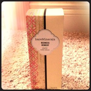 Bare Minerals Redness Remedy brand new in box!