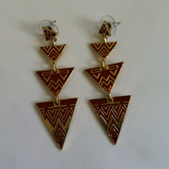 Cultural inspired bracelet and earrings set - Picture 2 of 4