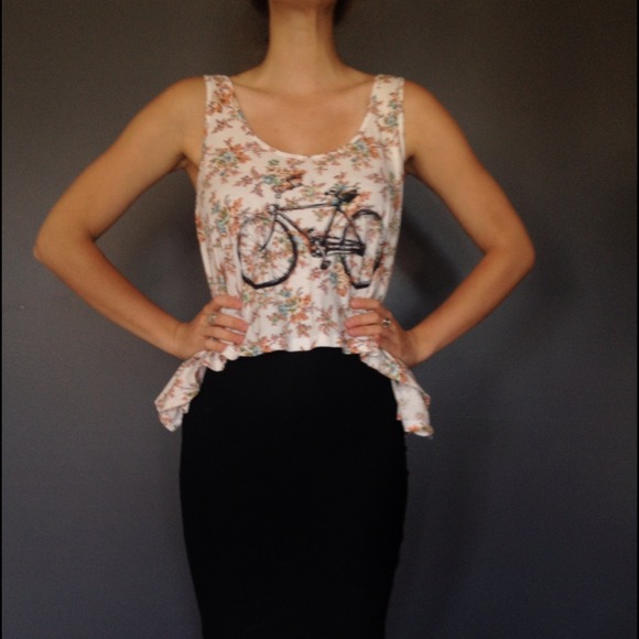 ❌SOLD❌  Floral Cycle Tank
