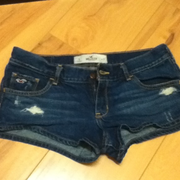 Hollister shorts & Aeropostale shirt bundle