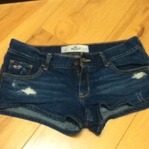 Hollister shorts & Aeropostale shirt bundle