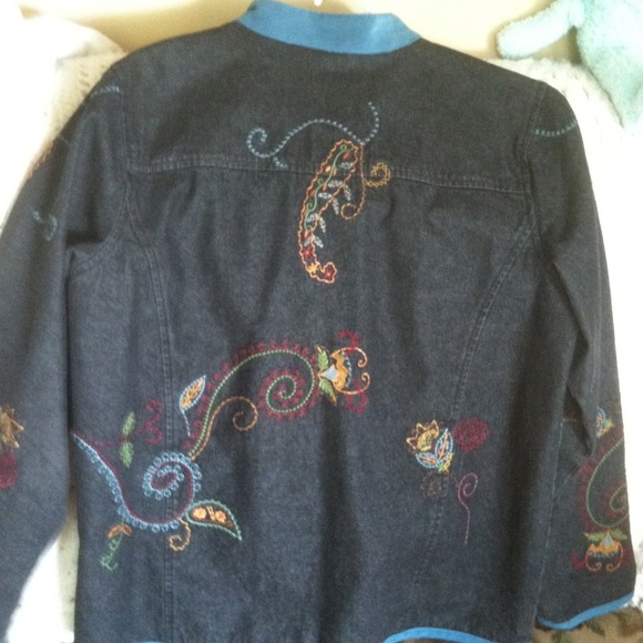 Jacket - Picture 2 of 3