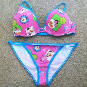 🔴SOLD🔴Matching bra and undies set!! NEVER WORN.