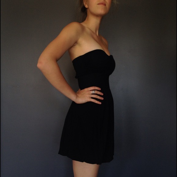 ❌SOLD❌ Sweetheart Strapless Dress - Picture 2 of 2