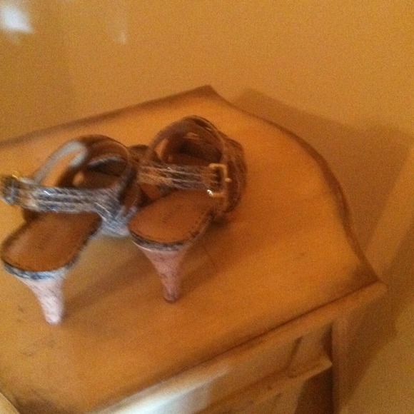 Shoes - Picture 3 of 3